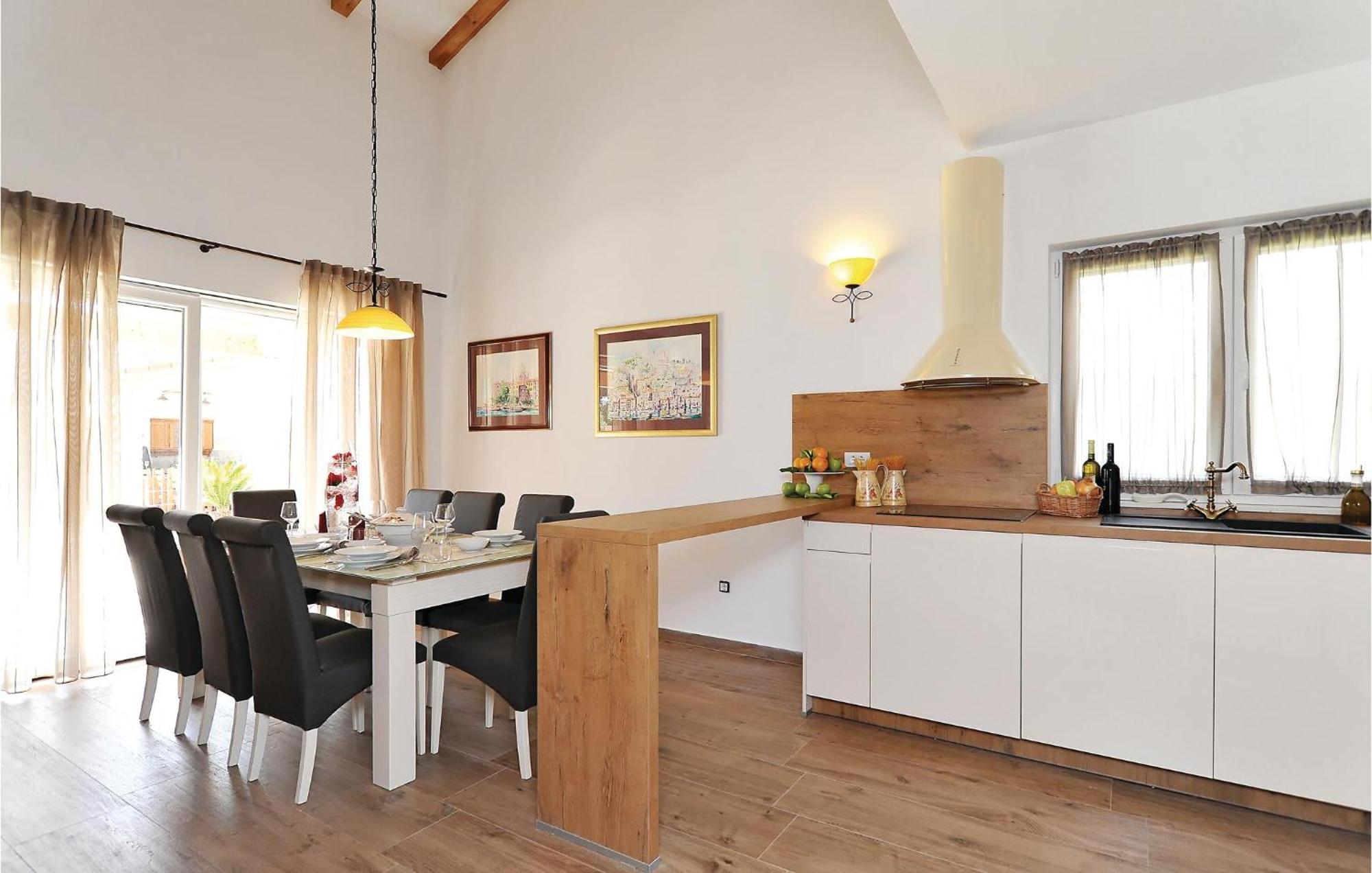 Lovely Home In Sibenik With Wifi מראה חיצוני תמונה