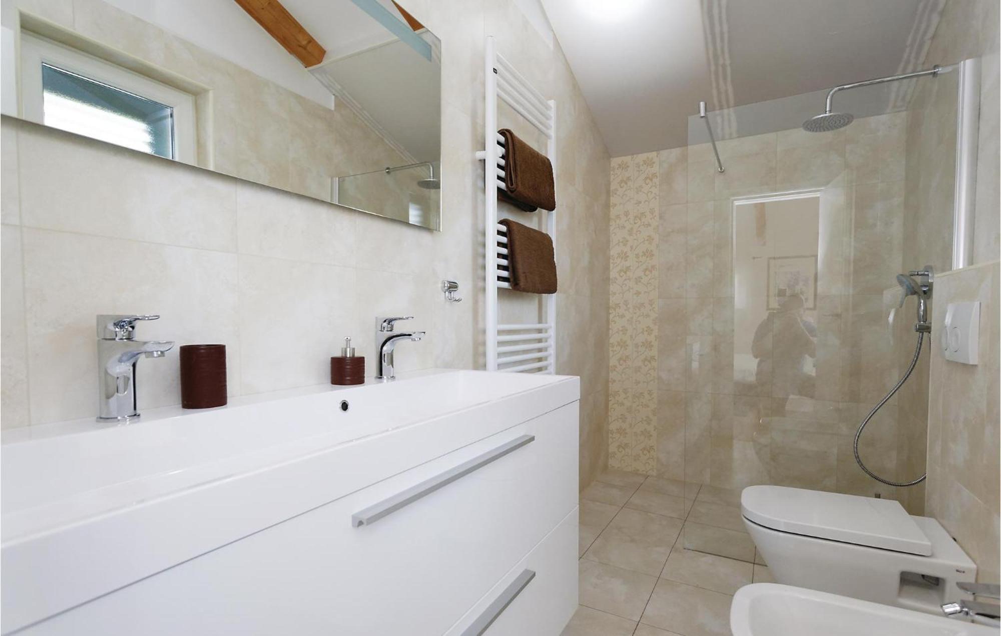 Lovely Home In Sibenik With Wifi מראה חיצוני תמונה